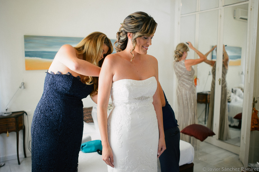 Bride getting ready wedding Algeciras