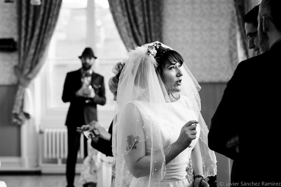 documentary wedding photographer