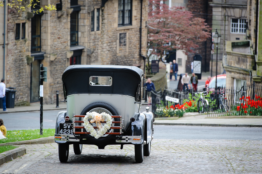 Vintage car for wedding at Lancaster Castle 